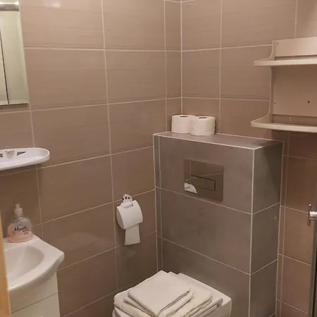 Dom Wczasowy Skalka Maison d'hôtes *